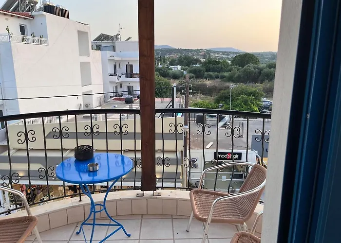 Hersonissos centre small apartment