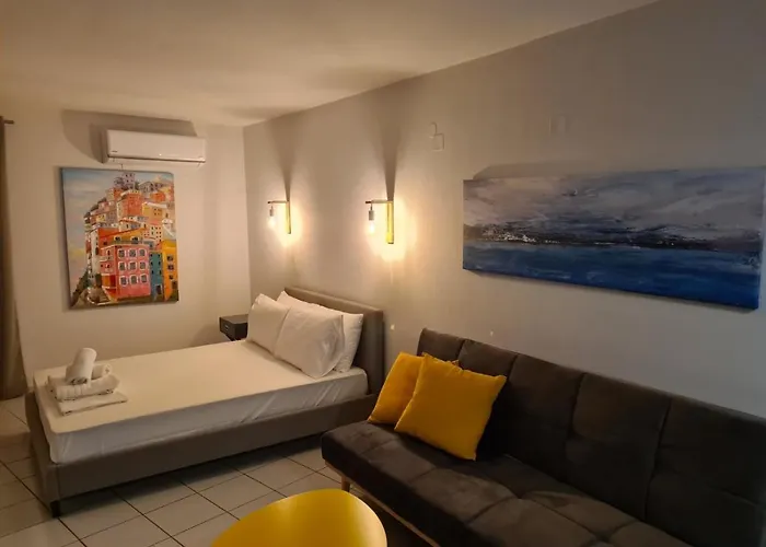 Hersonissos centre small apartment