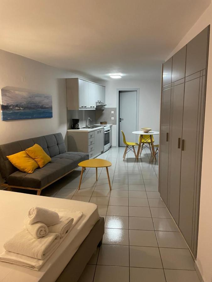 Apartment Centre Small *